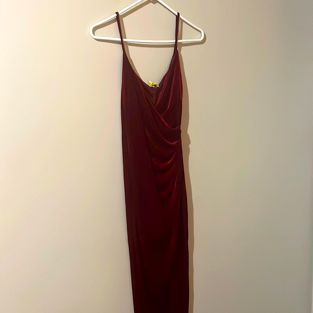 Fashion Nova Velvet Dress. Barely Worn. Recently dry cleaned.